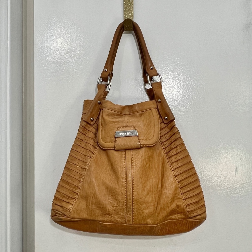 Perlina Natalie genuine leather tote bag caramel color